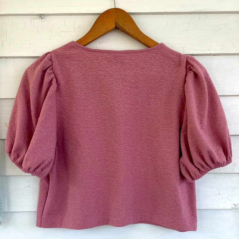 Puff Sleeve Textured Tee - Picture 3 of 3